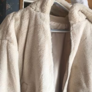 ZARA winter vanilla / xl/ hooded / nwt/ jacket🌲